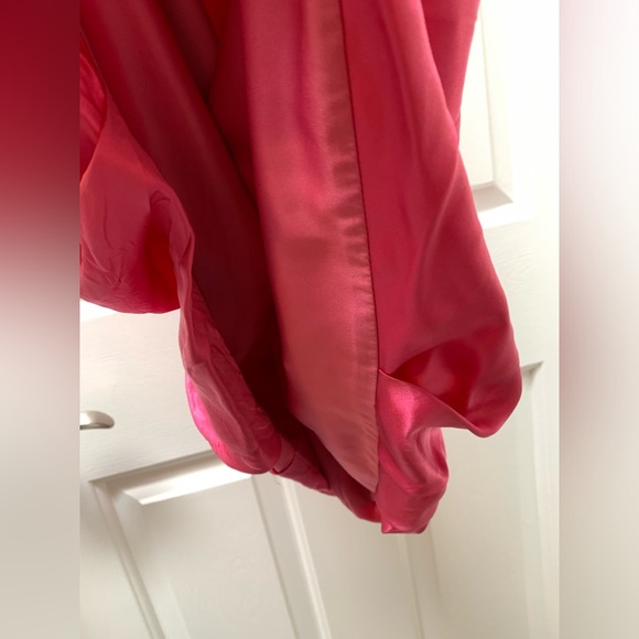 BCBGMAXAZRIA 💯 Silk - Picture 9 of 14